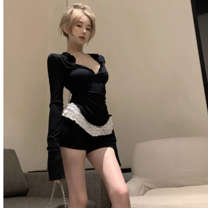 纯欲风黑色v领长袖T恤女夏季修身收腰打底衫蕾丝花边短裤两件套