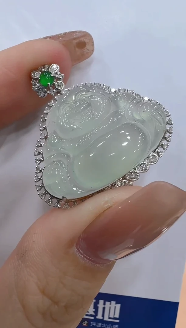 吊坠(不含链)18K金镶嵌翡翠多样性团购发货一件