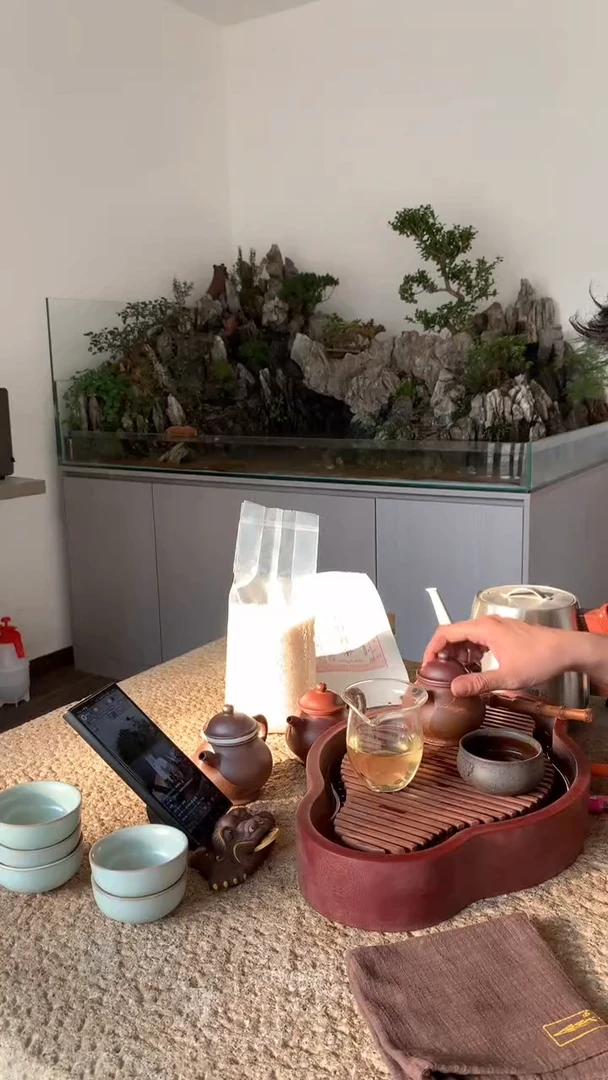【闪购商品】紫砂茶杯红皮龙潘壶