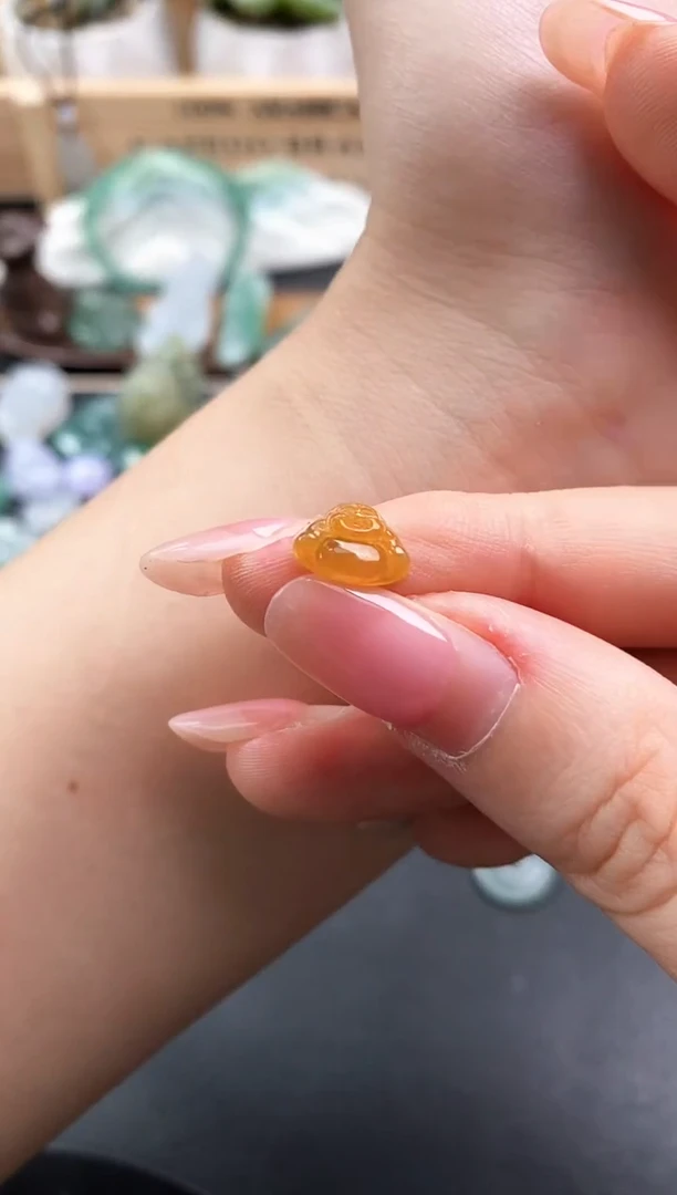 颈饰未镶嵌翡翠佛公