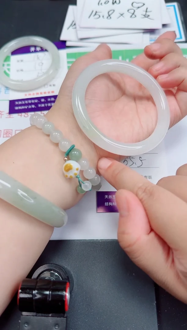 石英质玉手镯未镶嵌188-55/56