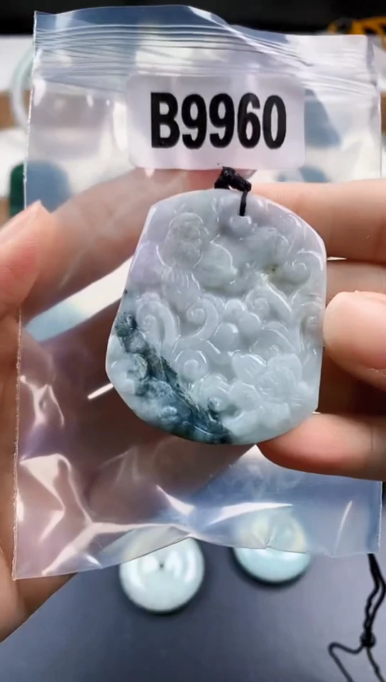 颈饰未镶嵌翡翠天然翡翠吊坠挂件