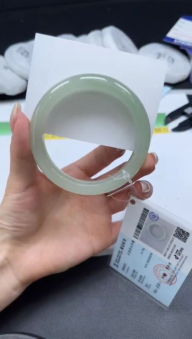 未镶嵌手镯石英质玉072-58