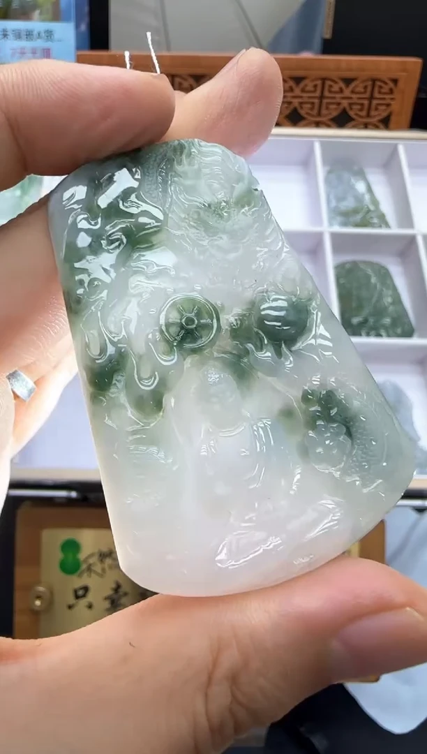 翡翠挂件未镶嵌A货翡翠多样性孤品