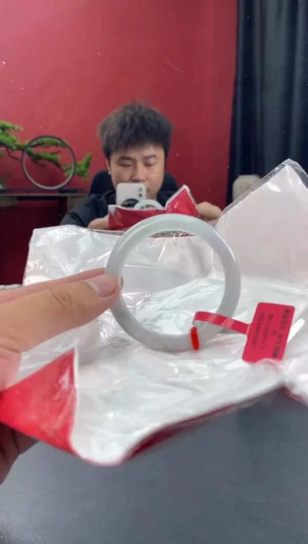 未镶嵌手镯翡翠10
