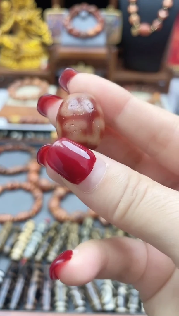 玛瑙/玉髓散珠红肉达洛大号十字莲心