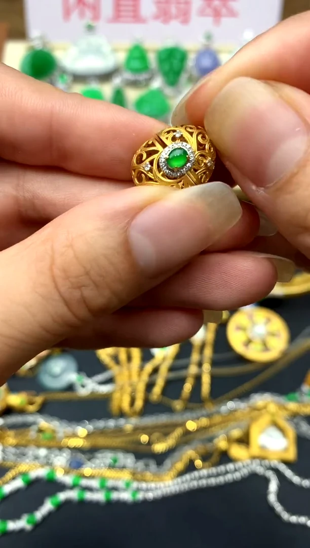 颈饰18K金镶嵌翡翠479-中国好珍宝