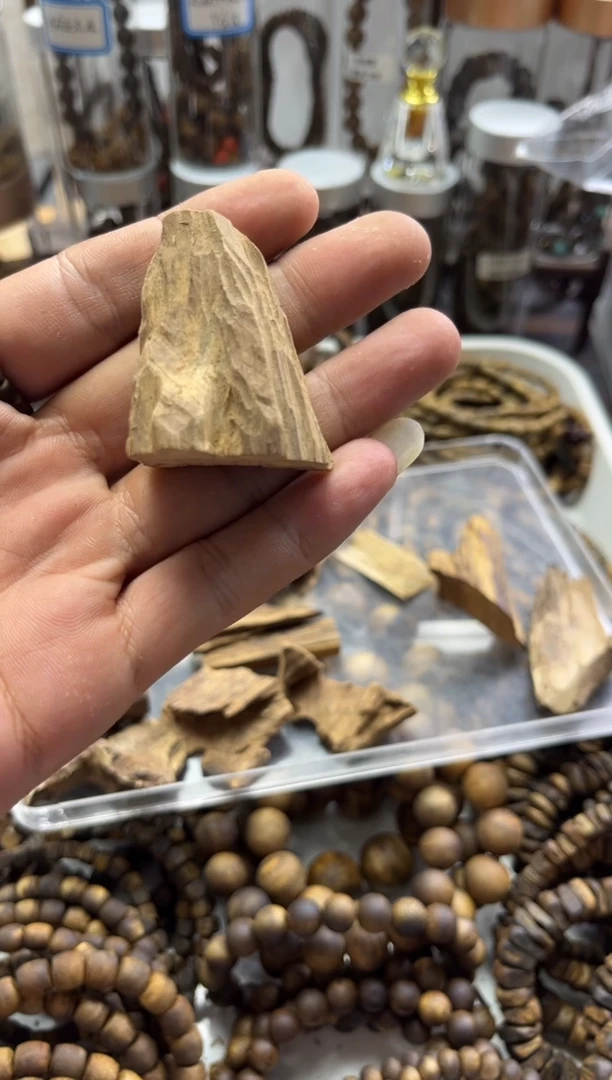 吊坠沉香达拉干碎料
