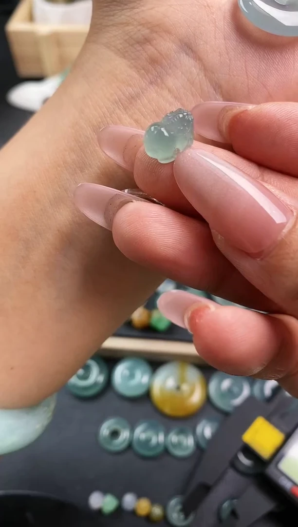 裸石翡翠福利品貔貅