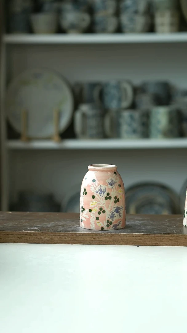微瑕482出日浮雕花朵花瓶10cm@4-2@
