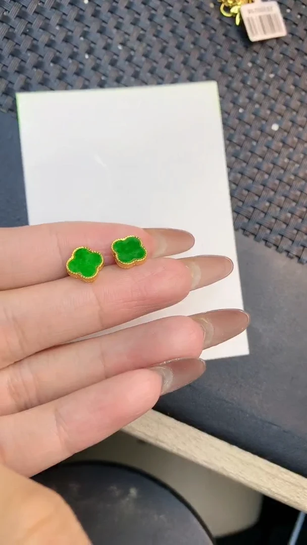 颈饰未镶嵌翡翠1