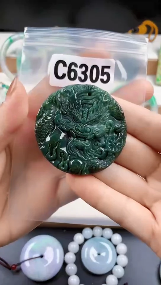 颈饰未镶嵌翡翠天然翡翠吊坠挂件