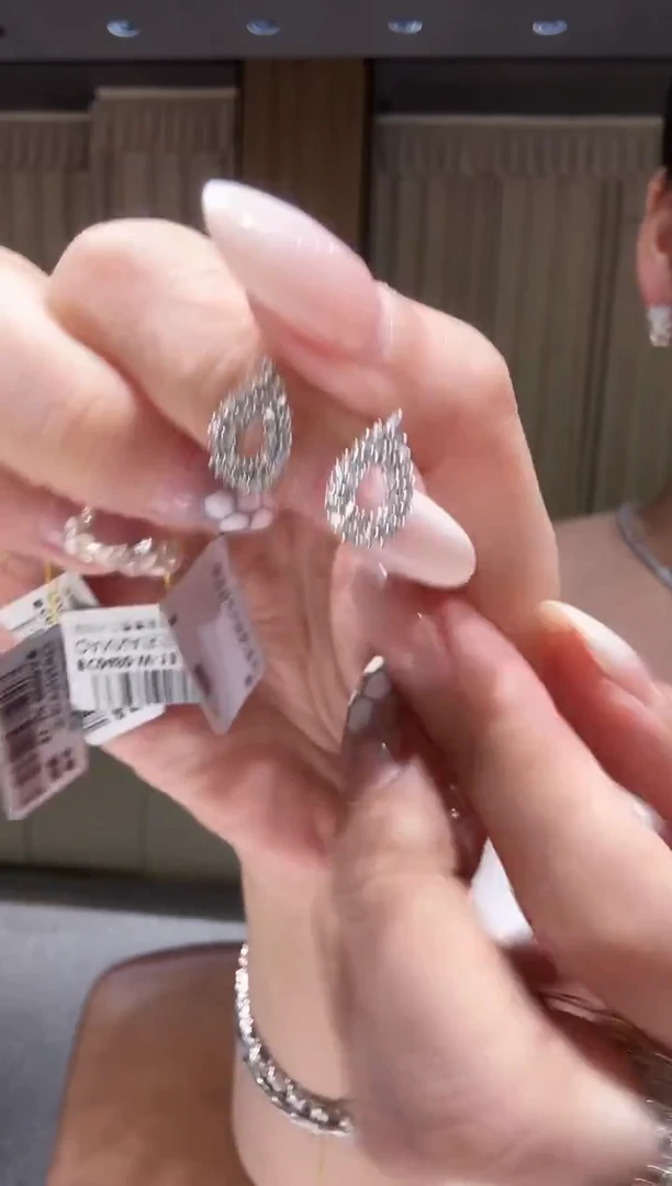 18K金镶嵌耳饰钻石麦穗