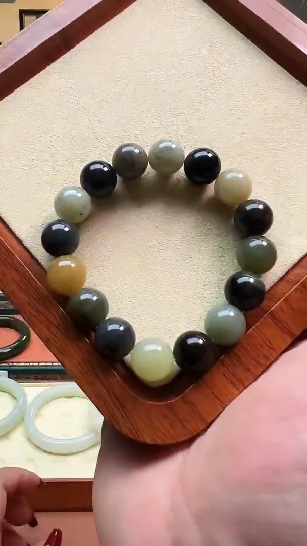 未镶嵌手串和田玉12mm左右楼兰三色圆珠单圈2号