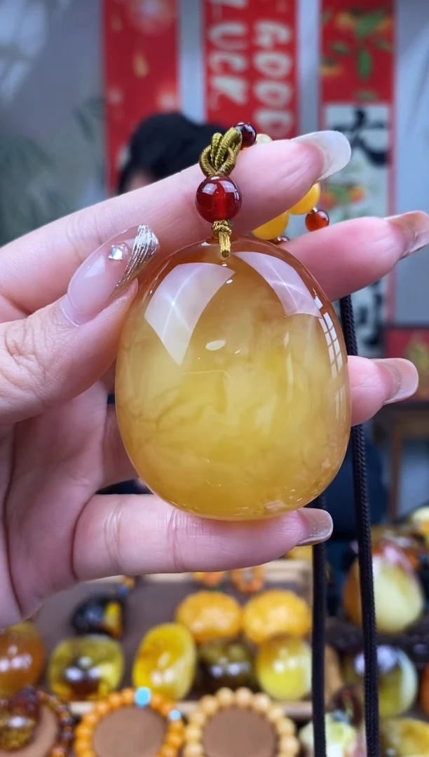 【闪购商品】琥珀裸石未镶嵌基地发货 一物一证 顺丰包邮