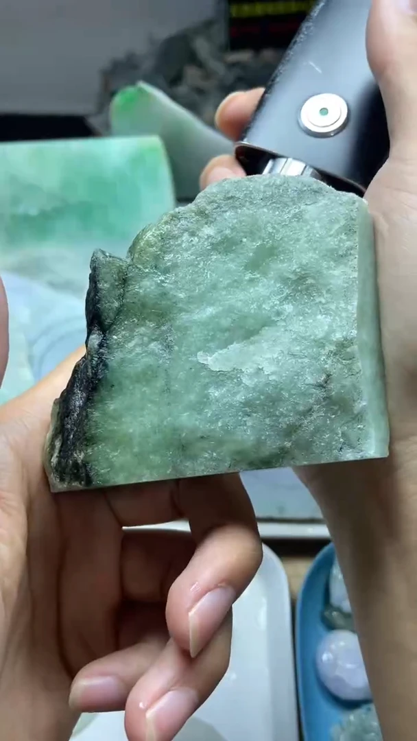 颈饰未镶嵌翡翠天然缅甸翡翠A货31