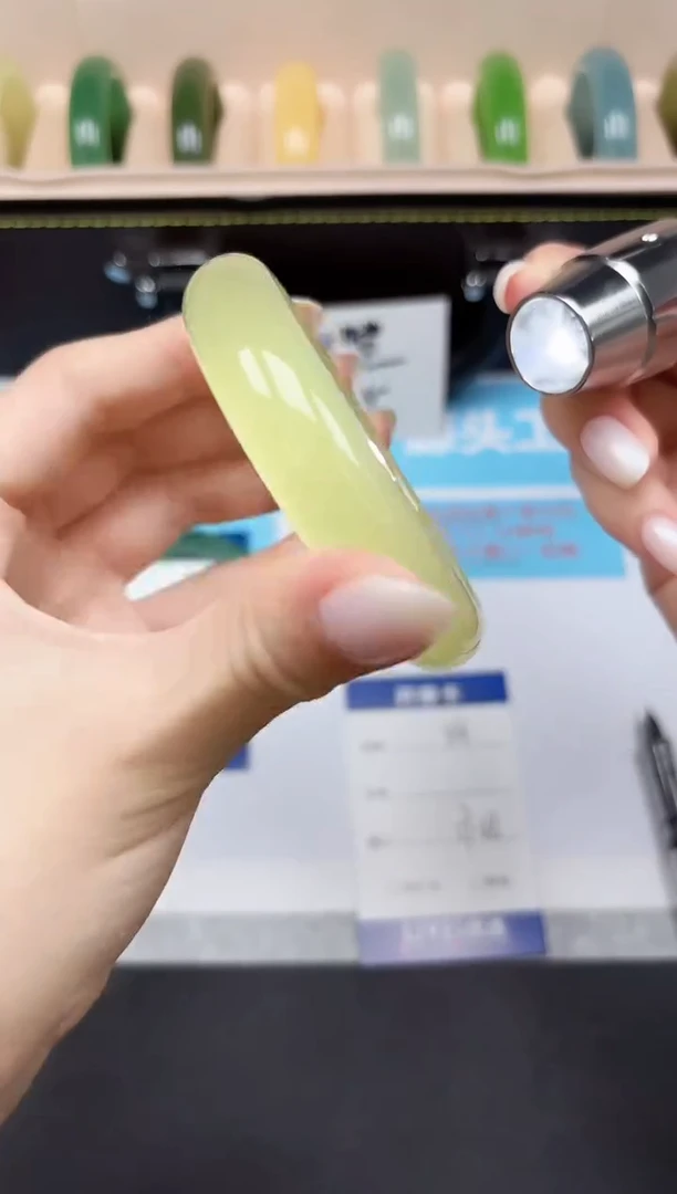 未镶嵌手镯石英质玉54/5758