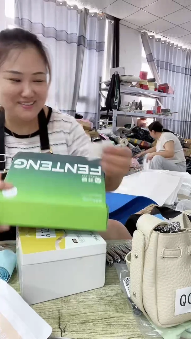 牦牛剖层皮革时尚洋气百搭经典腋下包图片款4XL