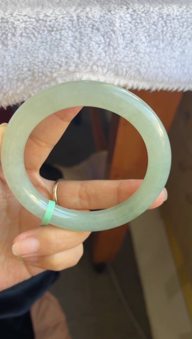 未镶嵌手镯翡翠（高货 闭眼买）糯冰晴水绿圆条11号