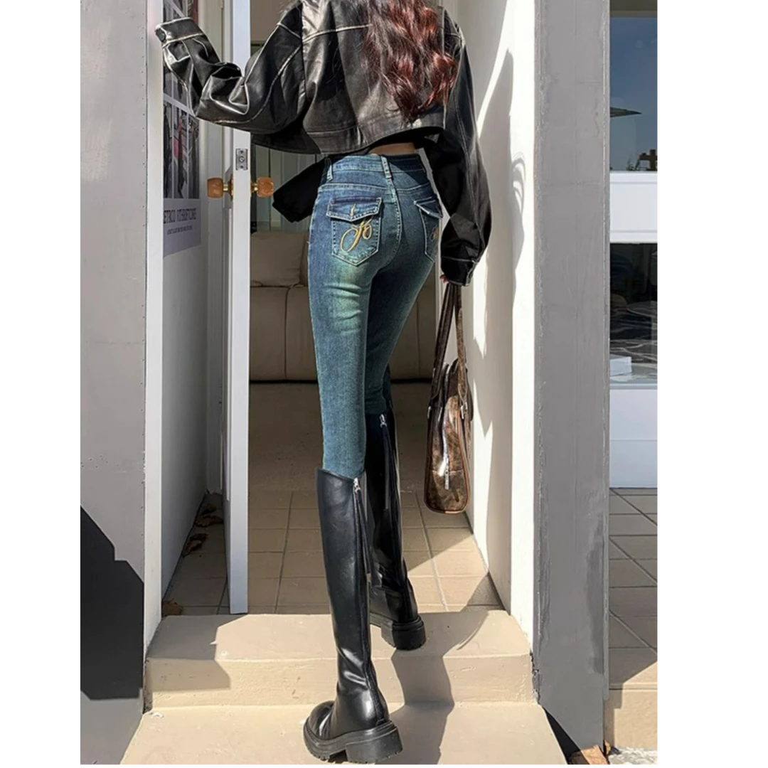 紧身刺绣设计感牛仔裤女秋冬加绒弹力高腰显瘦翻盖口袋铅笔小脚裤