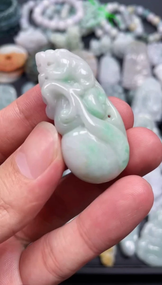 翡翠未镶嵌颈饰天然翡翠a货