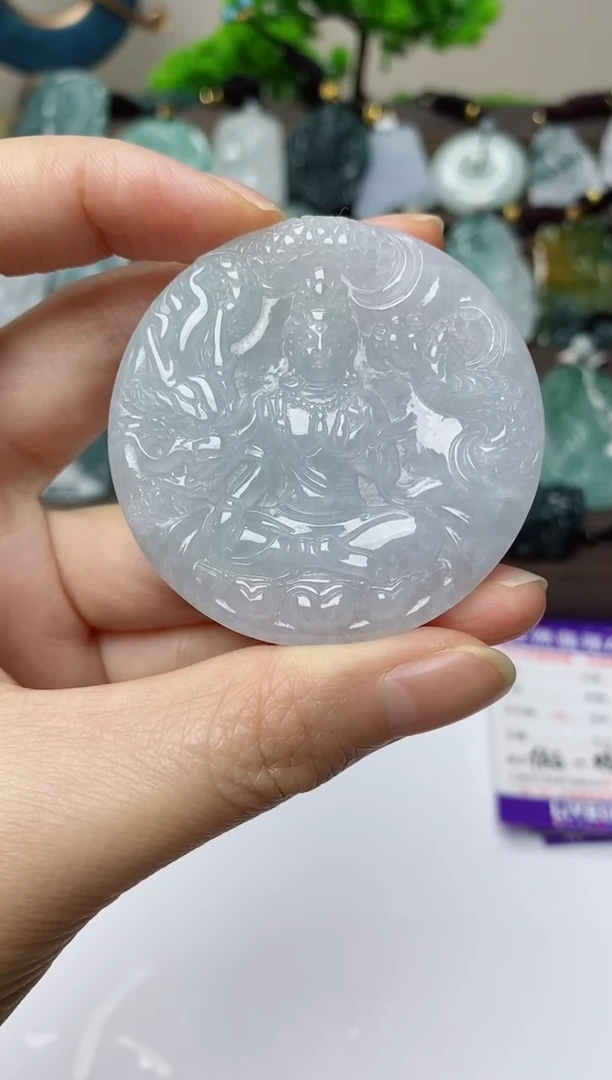 翡翠未镶嵌颈饰