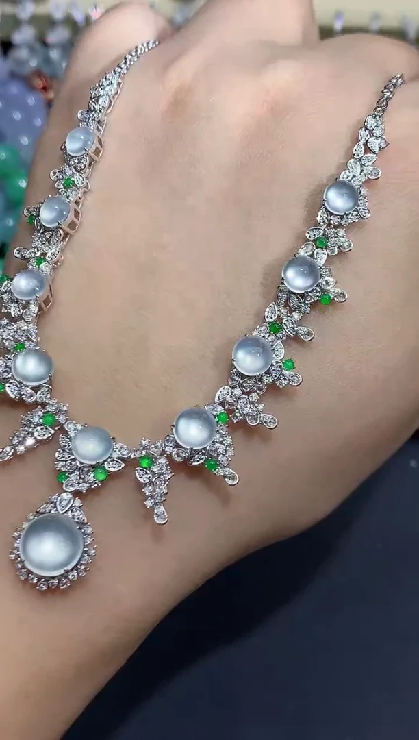 翡翠18K金镶嵌颈饰711-春日珠宝1