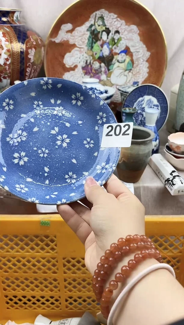 瓷片a****惜好看的小瓷器，默认微瑕