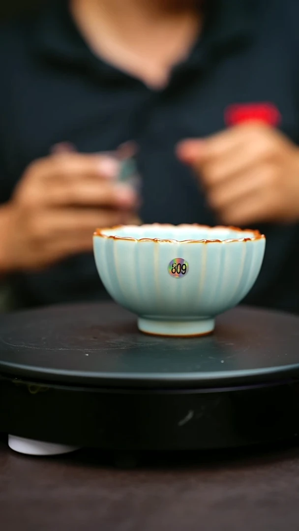 809#原矿钧瓷炉钧釉莲花杯