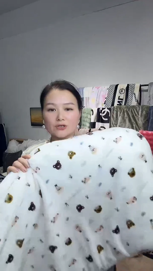 法兰绒小熊2.15*1.9m断码处理