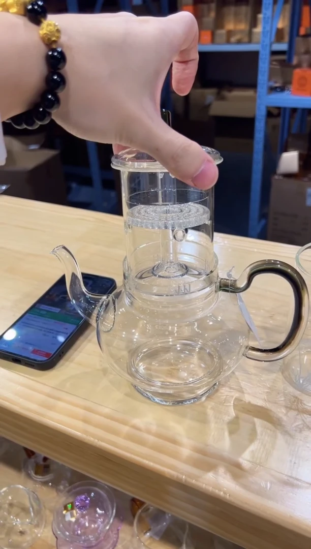 禾器-宫灯壶-凤尾青绿