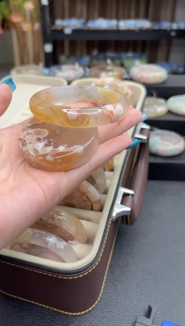 未镶嵌手镯石英质玉171(55圈赠送镯心)