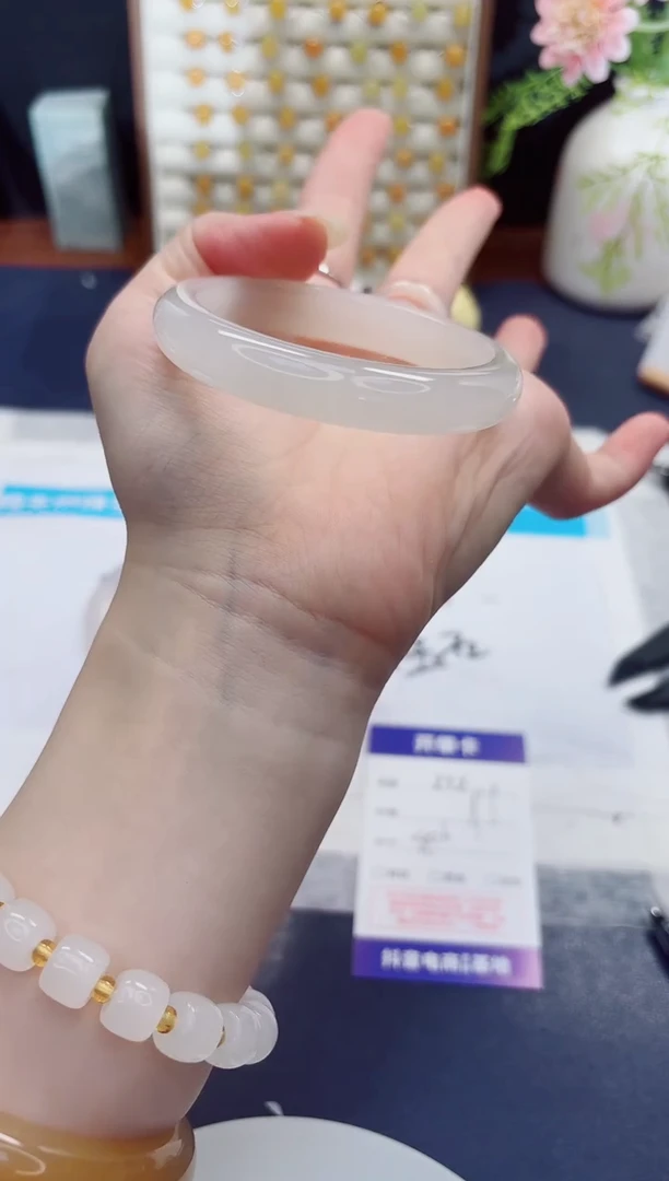 未镶嵌手镯石英质玉212-天山翠-圈口54