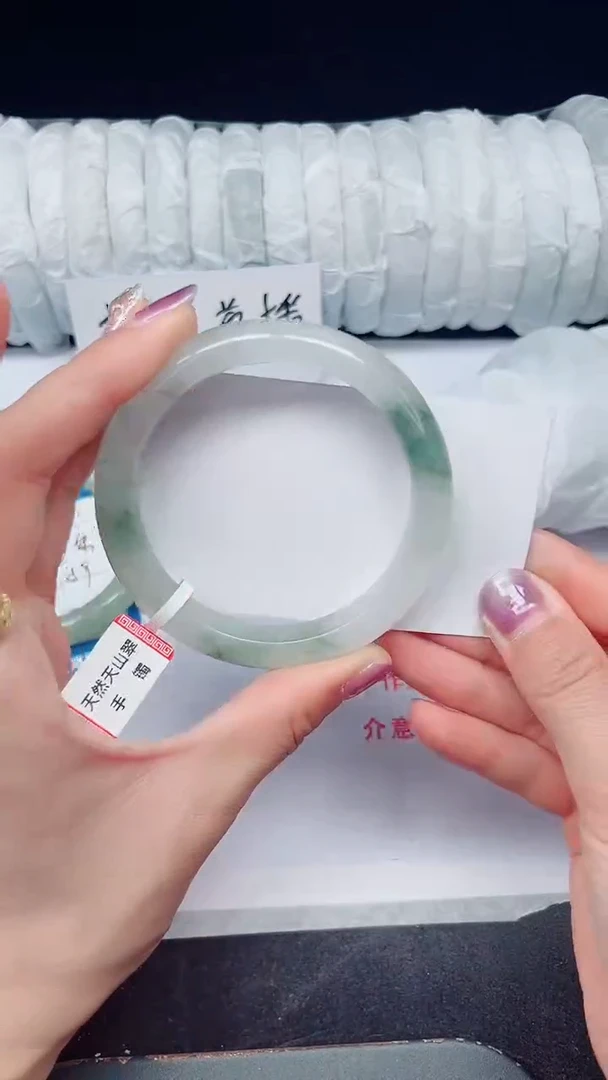 未镶嵌手镯石英质玉254-58/59