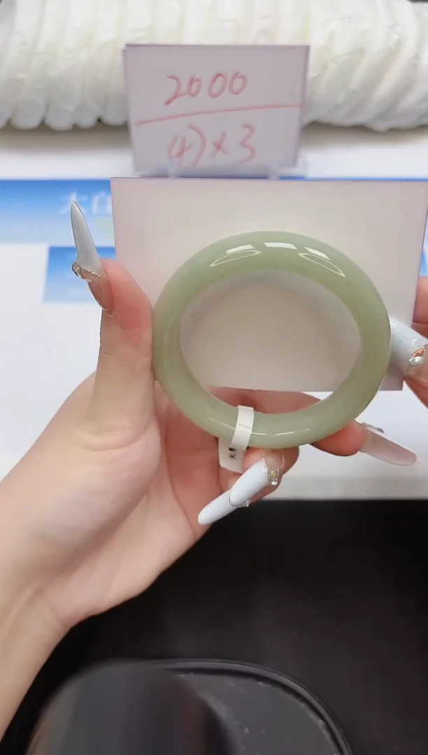 未镶嵌手镯石英质玉120-54.3