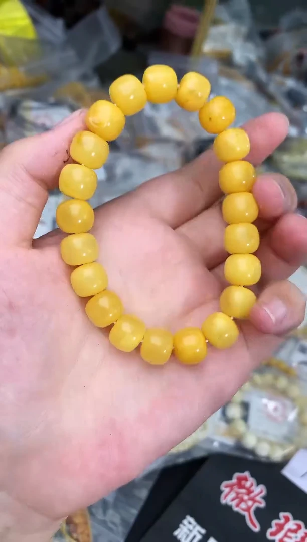 蜜蜡未镶嵌珠宝奇石79