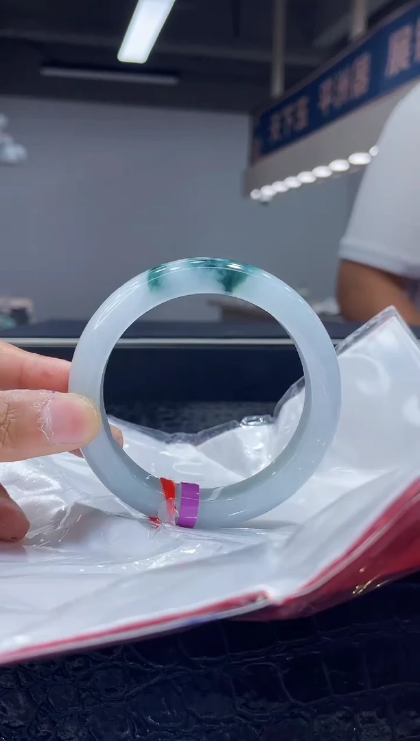 未镶嵌手镯翡翠4