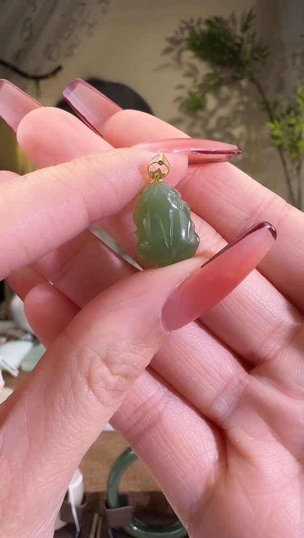 【闪购商品】和田玉颈饰18K金镶嵌貔貅