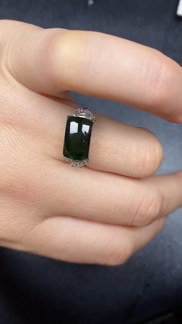 银S925镶嵌戒指翡翠2200