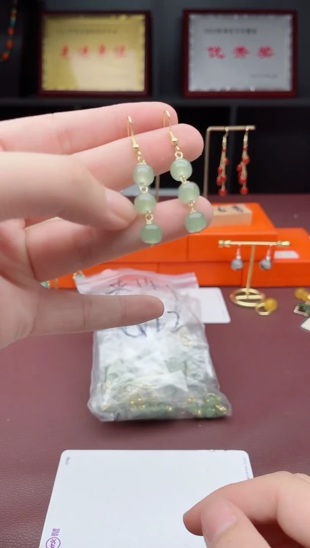 未镶嵌耳饰玛瑙/玉髓Q22