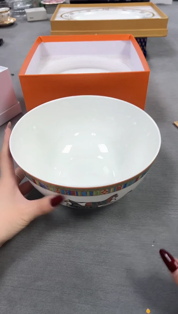 【闪购商品】瓷片新号开播不计成本欢迎点菜！