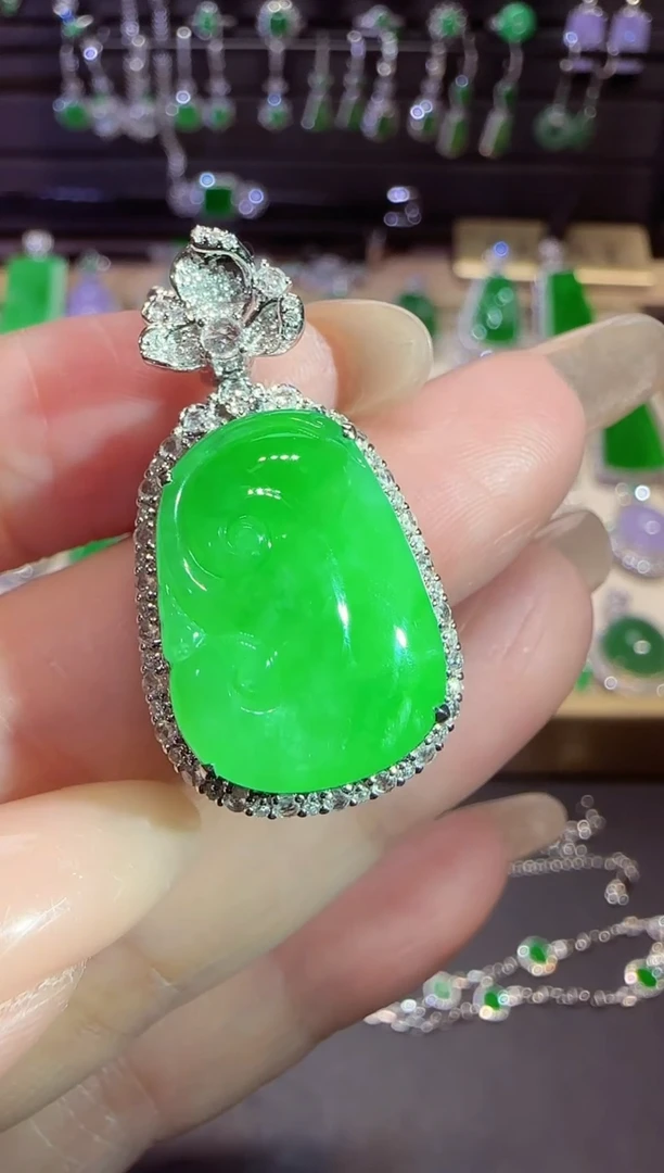 翡翠18K金镶嵌吊坠(不含链)一