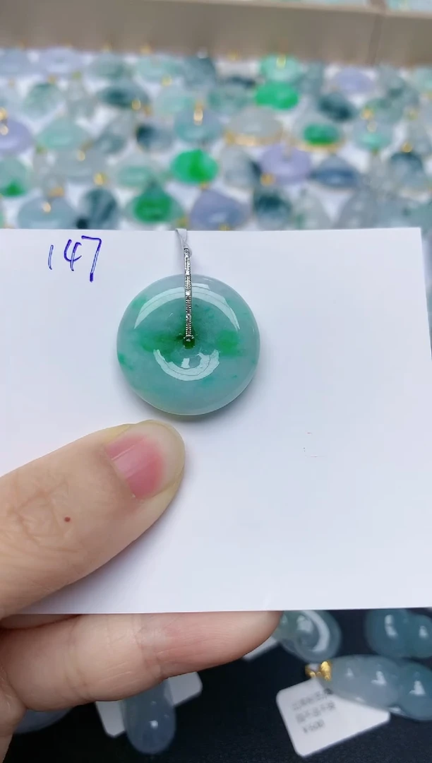 【闪购商品】翡翠颈饰18K金镶嵌天然翡翠A货    147