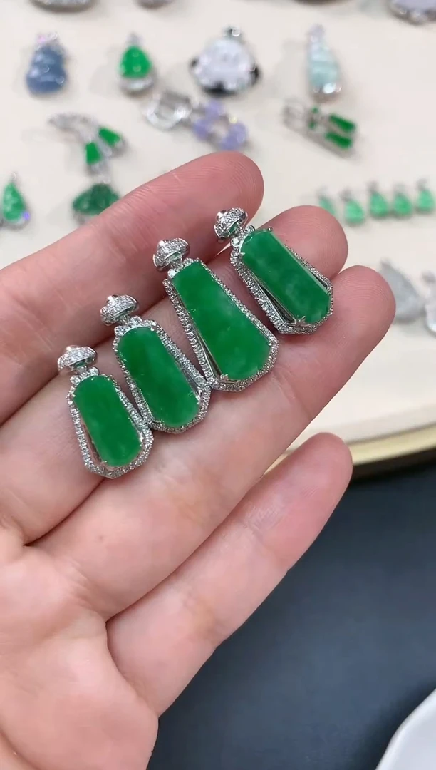 【闪购商品】翡翠吊坠(不含链)18K金镶嵌A10|多样性发其一1980