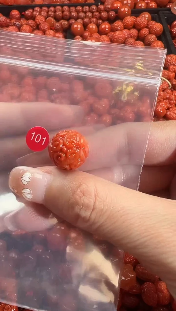 颈饰未镶嵌南红玛瑙1