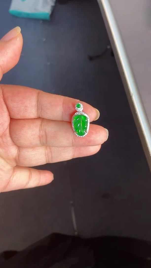 吊坠(不含链)银S925镶嵌翡翠1