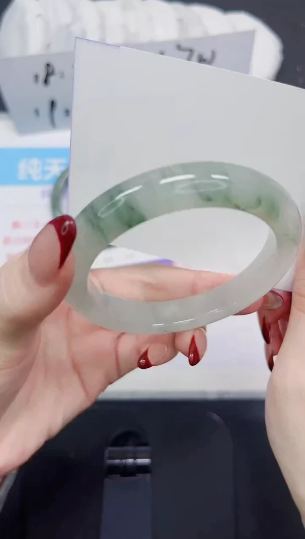 【闪购商品】石英质玉手镯未镶嵌369