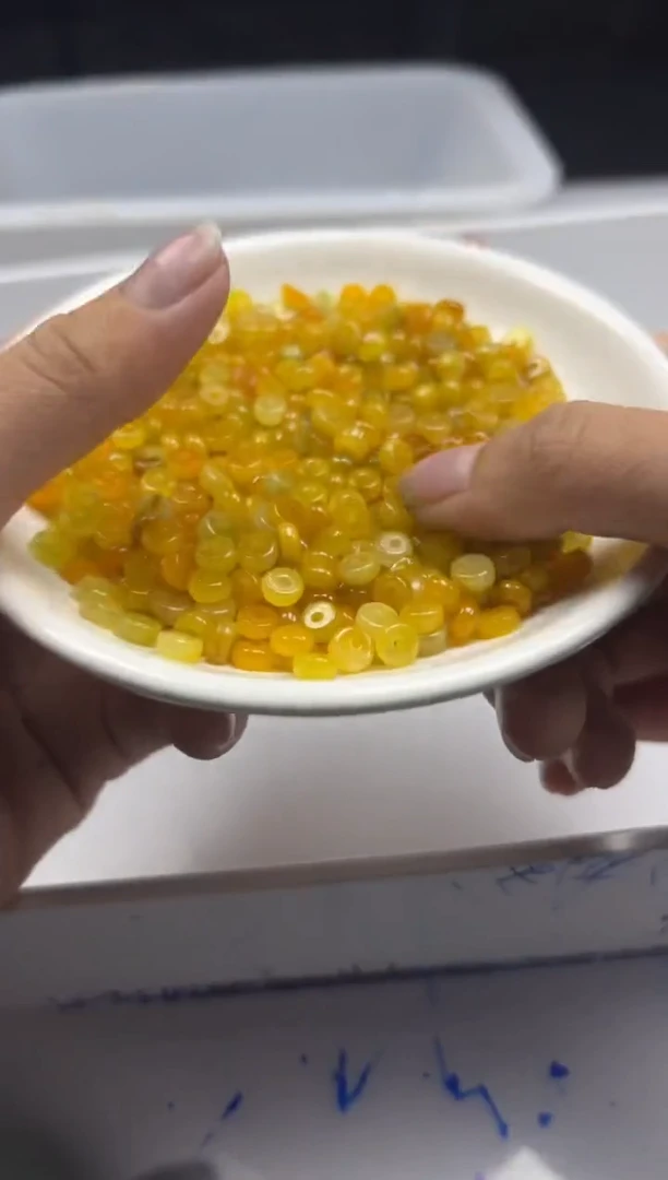 翡翠未镶嵌颈饰w2295冰黄翡算盘*6*3mm 30颗