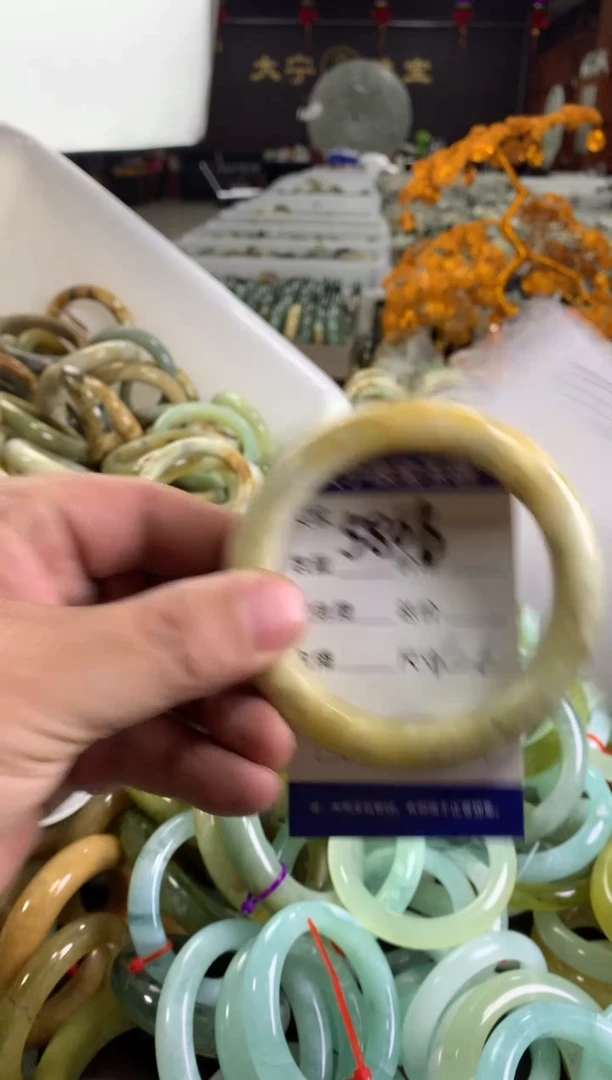 蛇纹石玉未镶嵌手镯5806