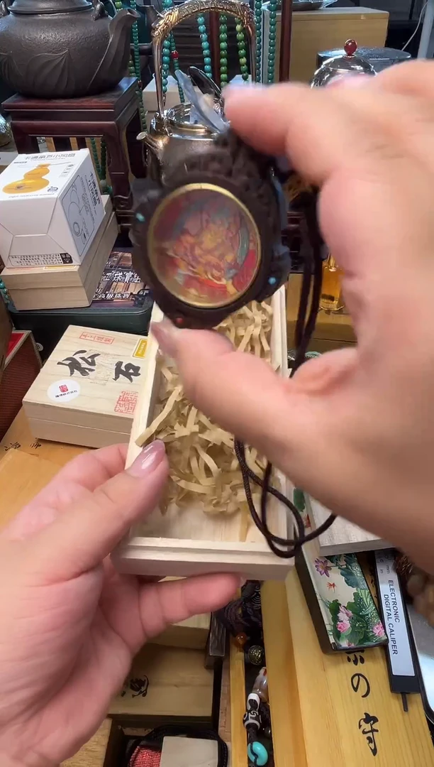 瓷片CC哈拉少百货质量保证